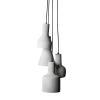 Industrialna, ascetyczna lampa z betonowymi kloszami o różnych formach