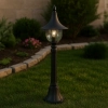 Niska, elegancka lampa ogrodowa z plastikowym kloszem