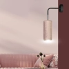 Stylowa lampa ścienna do przytulnej sypialni, różowo-złoty abażur