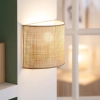 Rattanowa lampa ścienna do sypialni w stylu boho, beżowy abażur