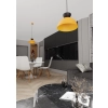 Pomarańczowo-czarna lampa wisząca z półkulistą oprawą