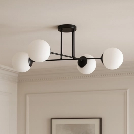 Lampa sufitowa w nowoczesnym stylu z okrągłymi, mlecznymi kloszami