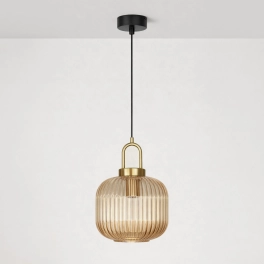 Dekoracyjna lampa wisząca z ciepłym, ryflowanym kloszem