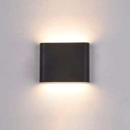 Dwukierunkowy, nowoczesny, czarny kinkiet LED, oświetlenie wejścia