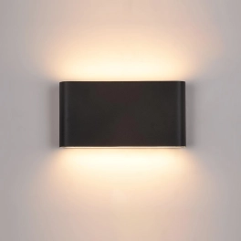 Czarna, nowoczesna, zewnętrzna oprawa ścienna ze światłem LED