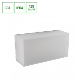 Prostokątna lampa zewnętrzna w kolorze bieli, oświetlenie budynku