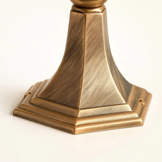 Niska lampa zewnętrzna lampion czarno-złoty w stylu retro do ogrodu