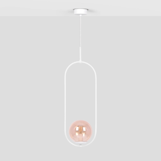 Biała lampa wisząca w kształcie elipsy z bursztynowym kloszem