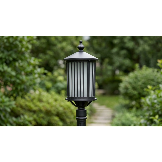 Niska lampa stojąca ogrodowa, wysokość 110cm, w czarnym kolorze