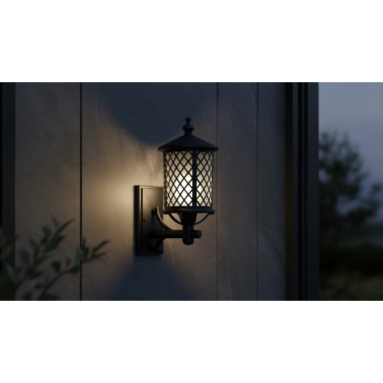 Ozdobny kinkiet zewnętrzny, elewacyjny, szkło zabezpieczone kratką