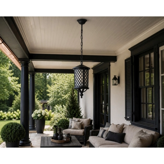 Niebanalna lampa wisząca, idealna do oświetlenia tarasu lub altany