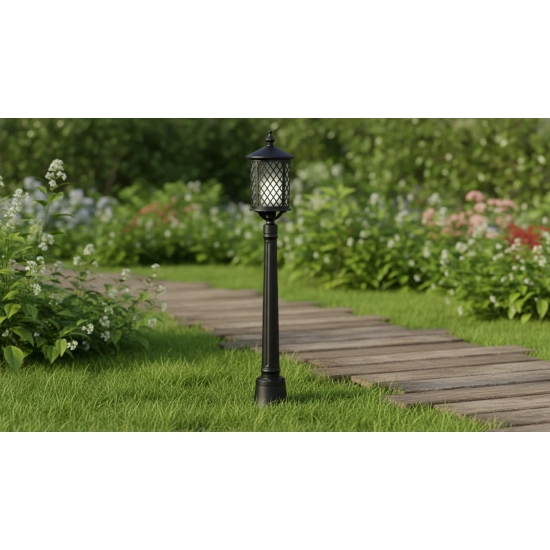 Czarna lampa stojąca, ogrodowa, oświetlenie alejek, na jedną żarówkę