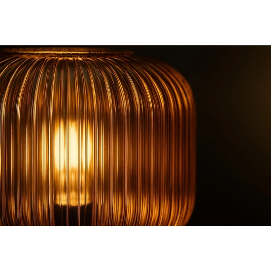 Lampa sufitowa z niebanalnym kloszem w kolorze bursztynu CLARK