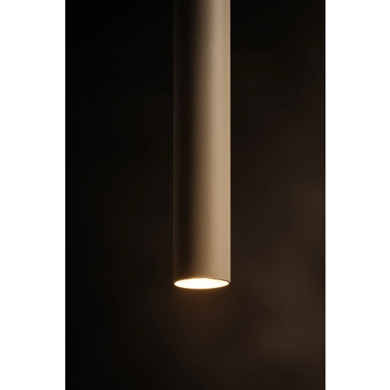 Lampa wisząca w formie zwisających sopli w kolorze kaszmirowym