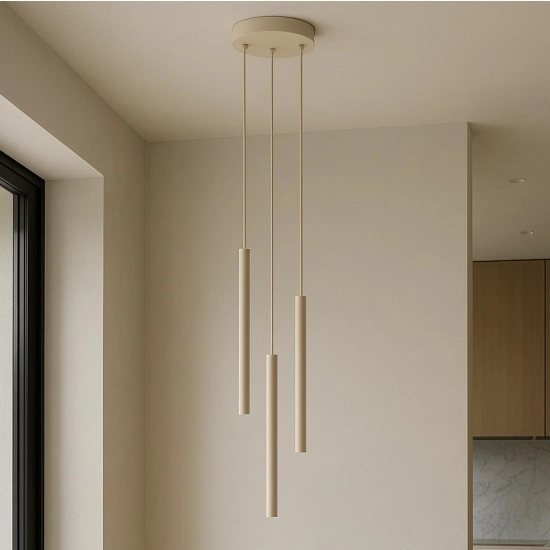 Lampa wisząca w formie zwisających sopli w kolorze kaszmirowym