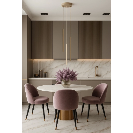 Lampa wisząca w formie zwisających sopli w kolorze kaszmirowym