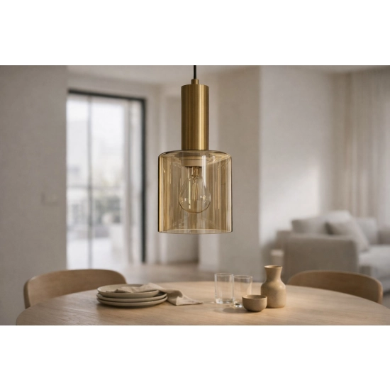 Wąska lampa wisząca z bursztynowym, otwartym kloszem, nad stół
