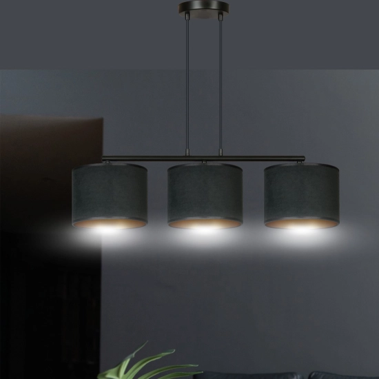 Stylowa lampa wisząca do oświetlenia stołu w salonie lub jadalni