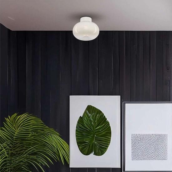 Lampa sufitowa LED w kolorze białym do sypialni w stylu skandynawskim