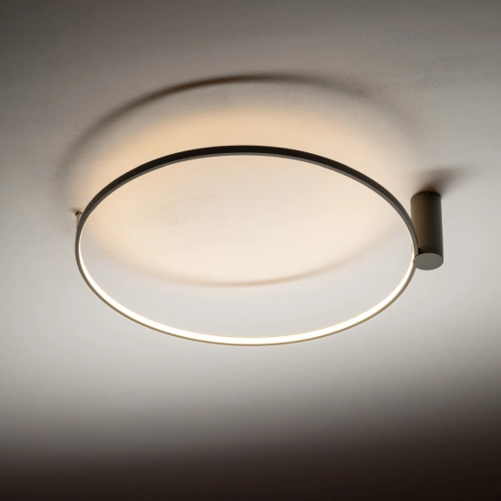 Lampa sufitowa o minimalistycznym kształcie, koło LED