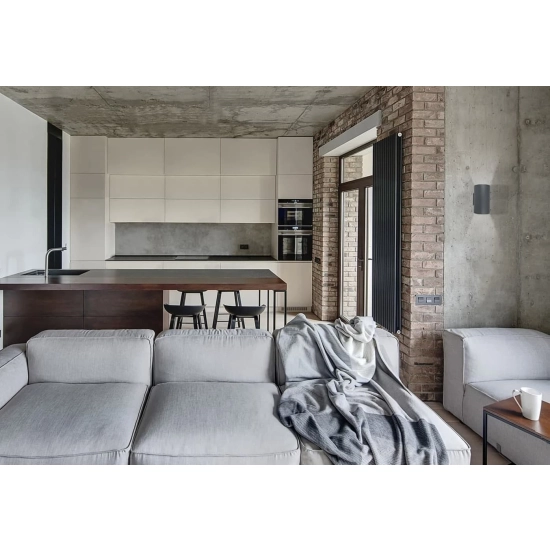 Grafitowy kinkiet ścienny z dwoma punktami świetlnymi, na górze i dole