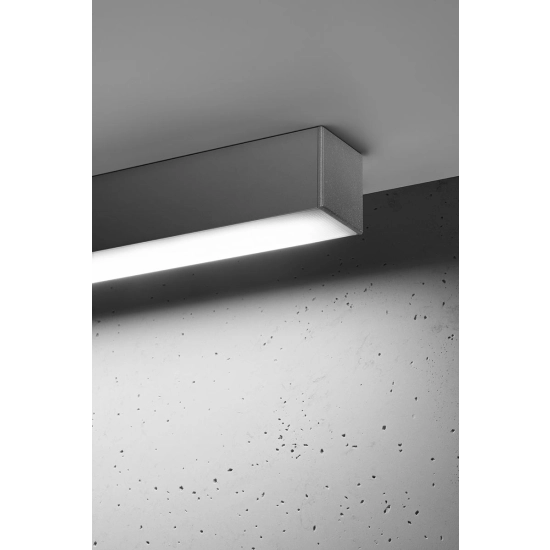 Plafon prostokątny w kolorze aluminium z zintegrowanym światłem LED
