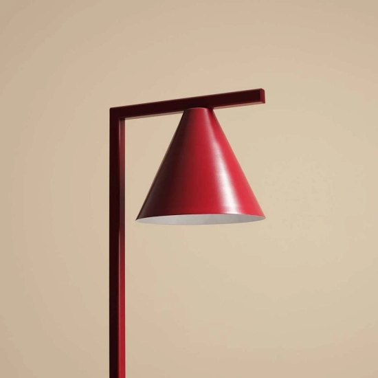 Designerska, czerwona lampka idealna na szafkę nocną w stylowej sypialni