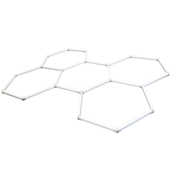 Geometryczny plafon z neutralnym światłem, do garażu