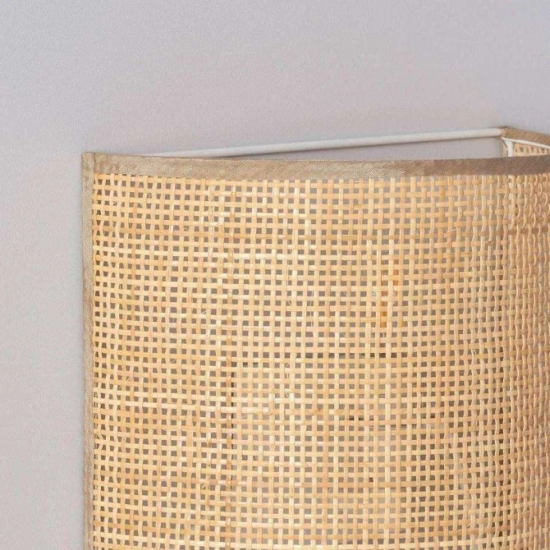 Rattanowa lampa ścienna do sypialni w stylu boho, beżowy abażur
