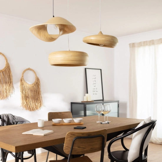 Lampa wisząca z designerskim, nieregularnym abażurem w stylu eco