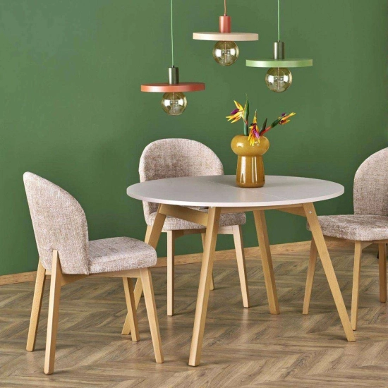 Lampa wisząca w kolorze zielonym z odsłoniętą żarówką