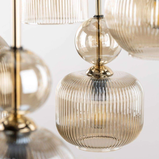 Lampa wisząca z pięcioma zwisami, eleganckie ryflowane klosze