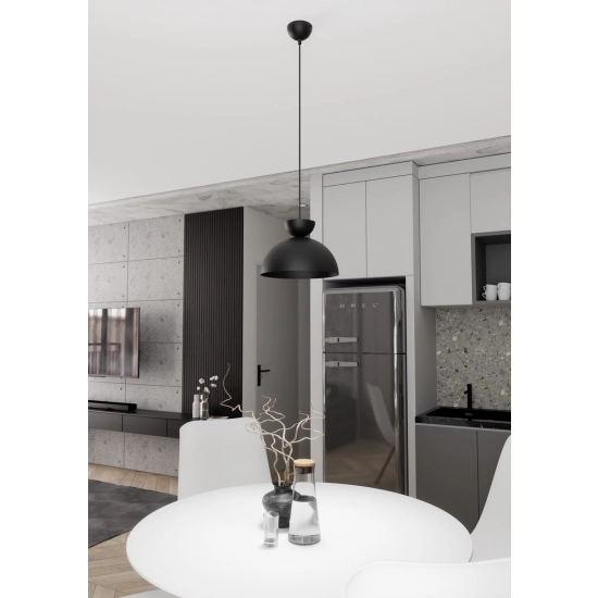 Ponadczasowa lampa wisząca w kolorze czarnym