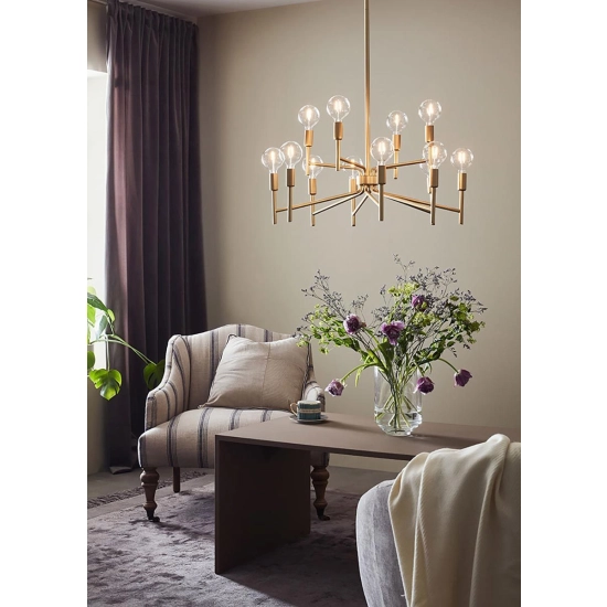 Złota, minimalistyczna lampa wisząca w świecznikowym stylu, do salonu