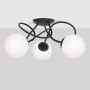 Klasyczna lampa sufitowa z białymi kloszami w kształcie kulek